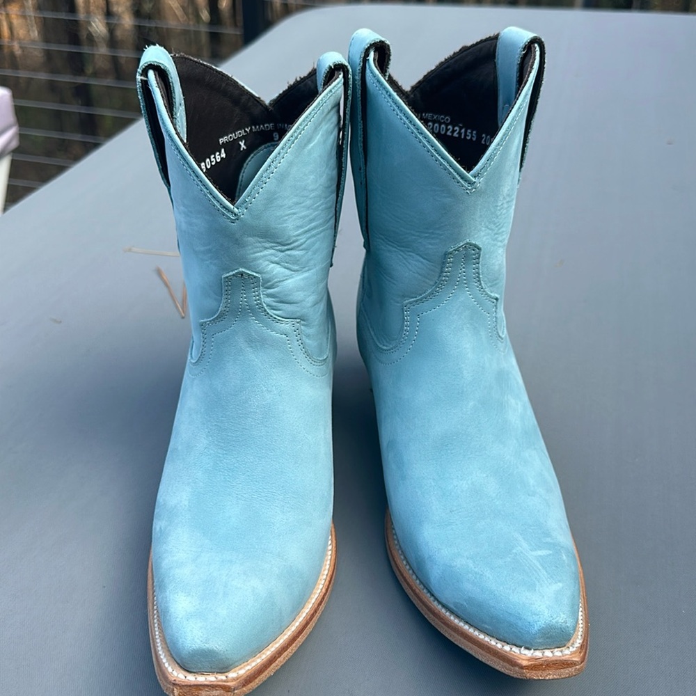 Woman’s Lane Emma Jane bootie, powder blue size 9. Worn once